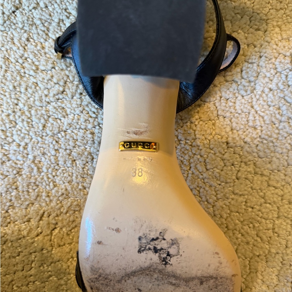 Gucci Black Leather Slingback Heels with Gold Double G - Picture 3 of 12